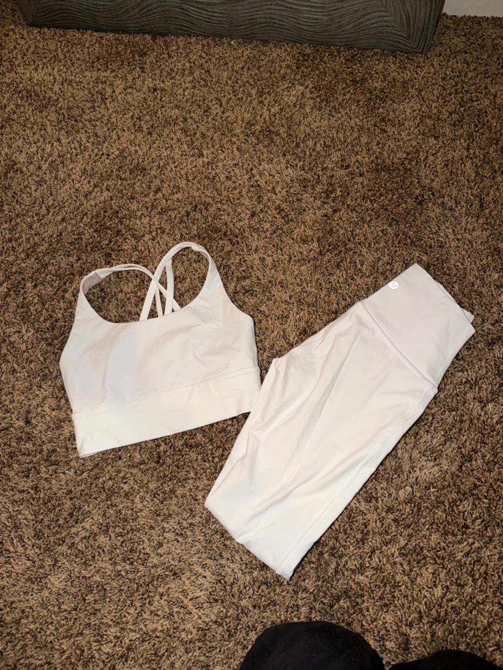 White Lululemon Set - Strappy Sports Bra & Leggings